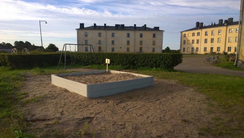 3. Tutkittava alue ja sen historiallinen tausta Työmaa alue sijaitsi Länsi Musta nimisellä saarella, Länsi Mustan ja Pikku Mustan välisen salmen länsirannalla, Länsi Mustalle tulevan sillan