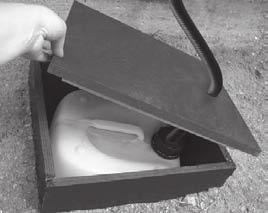 ) 19780050 EPDM 8 poistoilmaventtiili 18790903 PE poistoilmaventtiilin kansi PE poistoilmaventtiilin säädin PE 9 muovimetalliruuvi (aukipitimeen), 2 kpl 20040005 PP + ST Zn 10 muovimutteri