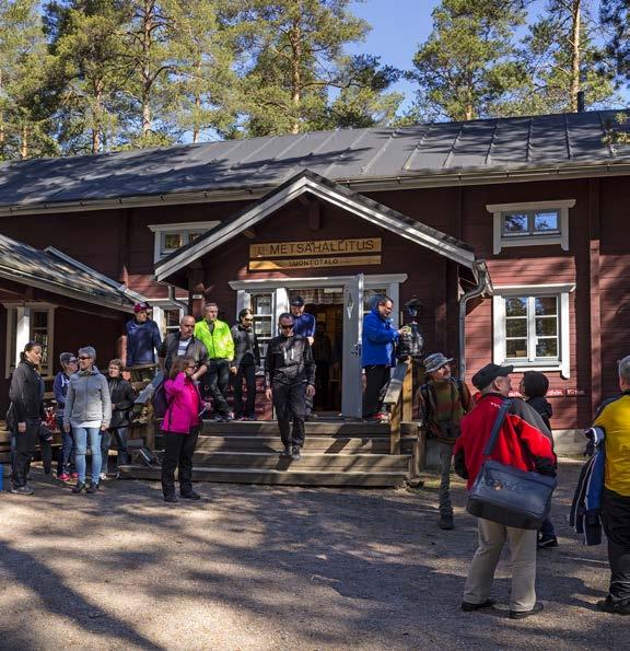 HINTA 30 /hlö 6.7. RUUKKIRETKI MATHILDEDALIIN Mathildedalin ruukkikylä on viime vuosina kehittynyt monipuoliseksi ja vetovoimaiseksi matkailukohteeksi. Tutustumiskohteina mm.