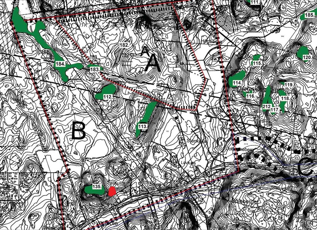 Arvoaimmat alueet ovat samoja metsälaiohteita uin jo yleisaavassa havaitut. Kohde 8 on haa u. Pähinäpensaslehdon ydinalueen rajaus on esite y punaisella.