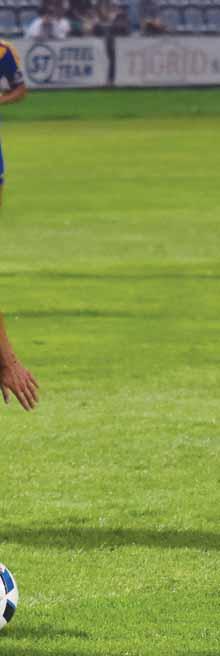 FUTBAL 5 Filip Hlohovský (vľavo) je najproduktívnejší futbalista v najvyššej súťaži. FOTO TASR/ROMAN HANC radi, že nám to tam padá a futbalom sa bavíme.