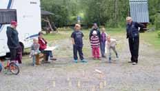 väänsivät rautalankaa nuoruuden innolla Keskikesän lentopalloa Hula