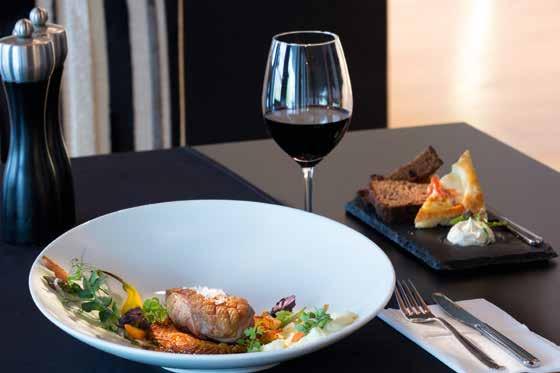 GMP Clubhotellissa toimiva Pühajärve Ravintola on valittu kolmena peräkkäisenä vuonna Eestin 50:n parhaimman ravintolan joukkoon.