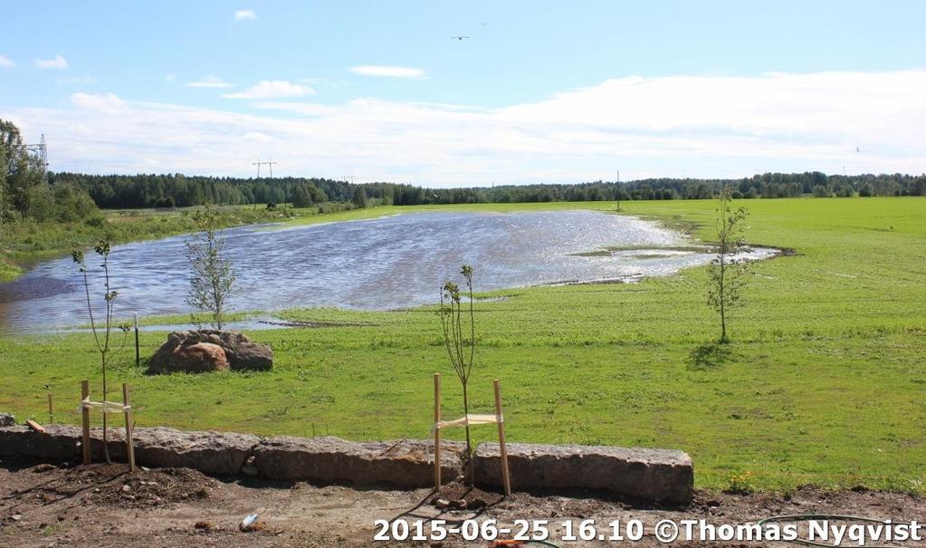 S i v u 16 infrastruktuurin ja kunnallistekniikan rakentamisen yhteydessä, joten ilmajohtoja ei tarvitse huomioida kaavoitustyössä.