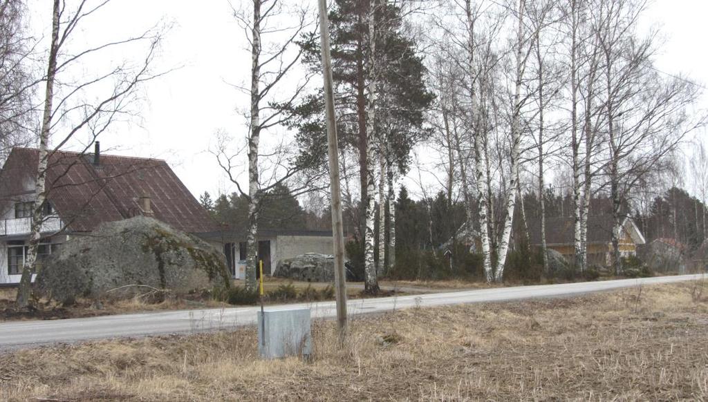 S i v u 6 3.1.3 Rakennettu ympäristö Kaava-alueella on yksi rakennettu tontti. Muilta osin kaava-alue on rakentamaton.
