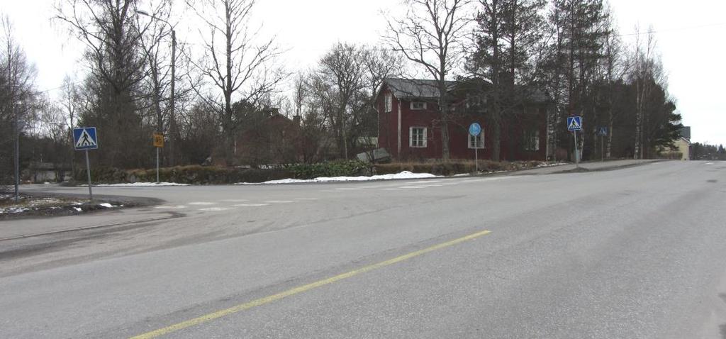 S i v u 7 3.1.5 Liikenne Tällä hetkellä alueelle kuljetaan Vanhankaupungintieltä, joka johtaa lännessä Sepänkyläntielle ja idässä Vesilaitoksentielle.