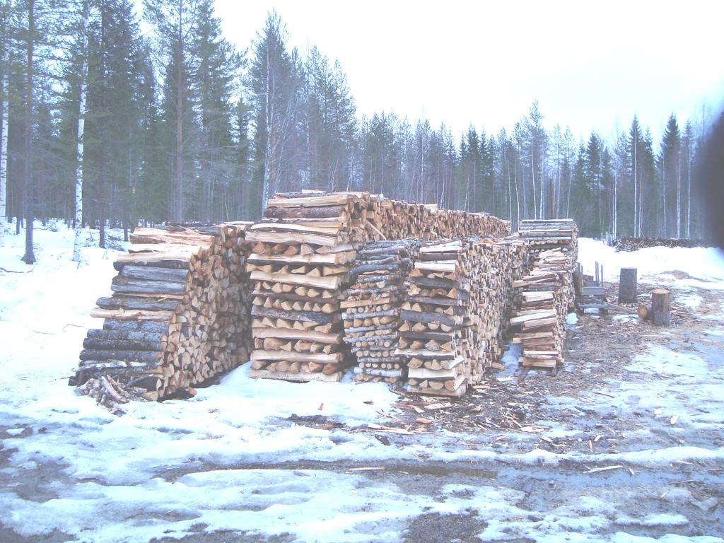 Vuonna 2010 on kyläyhdistyksen toimintaan saatu apua työvoimatalon kautta ja mikä parasta työmiehet ovat olleet oman kylän miehiä. Sieltä tulleiden työmiesten toimesta salin kalusto on kunnostettu.