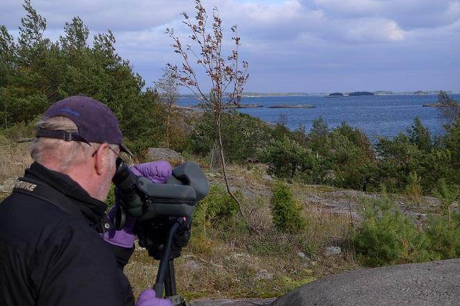 Sunnuntai 5.10. Sää: kovenevaa itätuulta aamusta alkaen, pilvistä ja hyvä näkyvyys Rainer staijaamassa pohjoispuolelle.