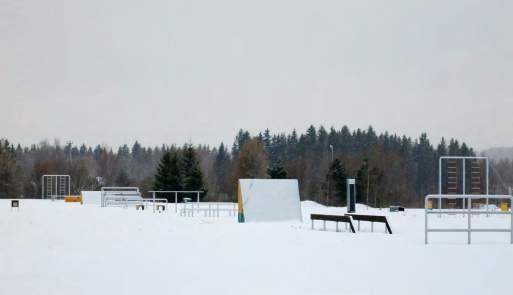 5.4.2 Harjoituskenttä 5.4.3 Läntinen metsäalue ja Halkomäki Kasarmialueen länsipuolella on armeijan harjoituskentäksi 1960-luvulla aluevaihdoilla hankittu alue.