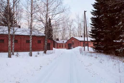 6.4 Karttaesitys selvitysalueen muutoksensietokyvystä kulttuuriympäristön arvojen näkökulmasta Hennalan varuskunnan historian ja muiston yleinen vaaliminen: - Säilytetään sotilaskodin puiston