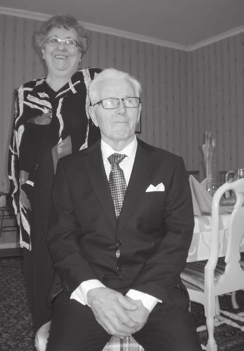 Reijo ja Meeri tapasivat vuonna 1952. Isän käytyä armeijan vanhempani menivät kihloihin ja häitä vietettiin elokuussa 1953 Joroisten Kiekalla, josta äitini on kotoisin.