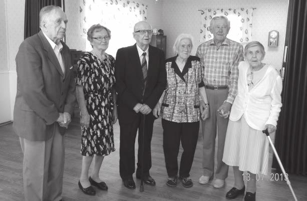 Ei kun kirkkaan pullon kanssa Valkjärvelle ämmältä apua hakemaan. Vaalimon ämmän tuvan seinälle ilmestyi sukulaismiehen kuva.