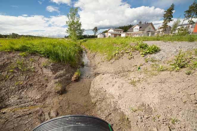 Kuva 67. Yläkuvassa Lähtelänoja näytteenottopaikan kolme kohdalla.