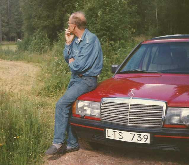 Rinteen pari löysi toisensa kaveriensa kautta 1968 Aila ja Kauko Rinne Mälarin rannalla keväällä 2017 ja siitä alkoi presidentti Kekkosen hyväksymä yhteiselämä aluksi Nokialla ja jo seuraavana vuonna