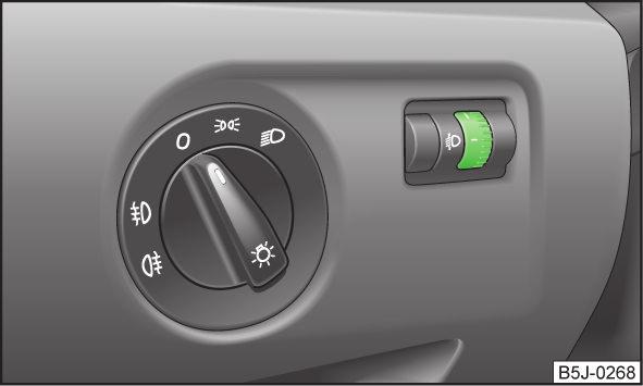 Takasumuvalon kytkeminen» Sivu 57 Jos valokatkaisin on asennossa tai, virta-avain vedettynä pois virtalukosta ja auton ovi auki, järjestelmästä kuuluu akustinen varoitussignaali.