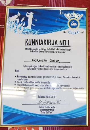Kauden kunniakirjat Hanskat Naulaan tilaisuudessa jaettiin kunniakirjoja kauden ansioituneille.