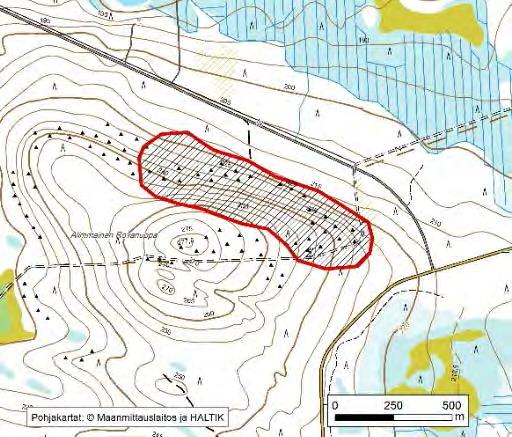 Y=590061 Asu/rakenne: Suuntautunut Korkeus: Z alin 220 m, Z ylin 255 m Maanomistus: Yksityinen Mitat/pinta-ala: 800 m x 200 m/n.