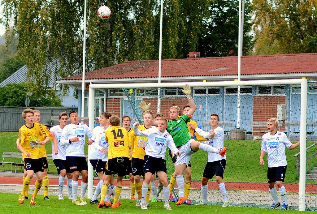 Haka/HJS yj pelasi kauden päätösottelunsa sunnuntaina 29.9. Hämeenlinnan Kaurialassa KaaPo:a voittonumeroiksi kirjattiin 2-1. vastaan.