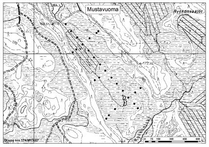 Kolarissa tutkitut suot, niiden turvevarat ja käyttökelpoisuus, osa 1 10. Mustavuoma 10. Mustavuoma (kl. 2642 02, x = 7444,9, y = 2505,8) sijaitsee Kolarin kuntakeskuksesta noin 30 km eteläkaakkoon.