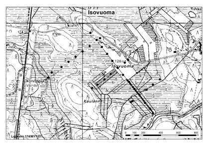 Kolarissa tutkitut suot, niiden turvevarat ja käyttökelpoisuus, osa 1 22. Isovuoma 22. Isovuoma (kl. 2624 10, x = 7439,6, y = 2495,3) sijaitsee Kolarin kuntakeskuksesta noin 33 km etelään.