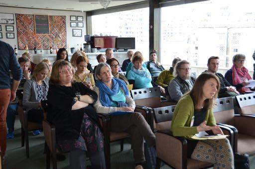 25 Seminaarissa käsiteltiinkin varsin suorasanaisesti Albanian sananvapaustilannetta ja journalistien työoloja. Sonila Meҫo kertoi työpaikastaan Agon Channelista, jonka uutistuo9 tantoahänjohti.