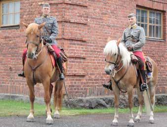 Perinneratsastus 2013 Perinneratsastus toteutettiin Fredrik Söderlundin laatiman suunnitelman mukaan ja hänen asiantuntevalla johdolla.