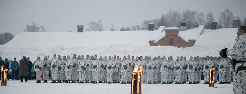 Rakuunaeskadroona muutoksessa mukana Saapumiserän 1-2013 vala Keskuskentällä.