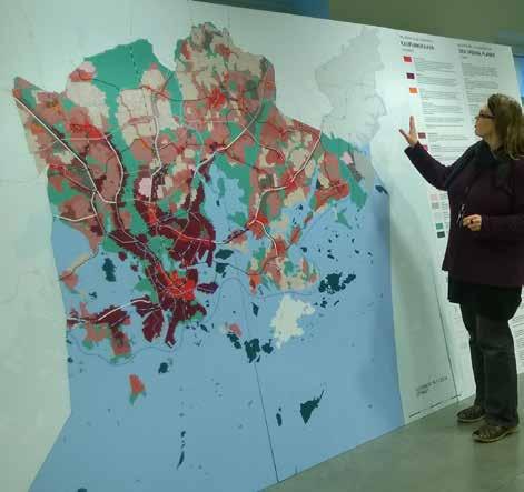 148 Nuorten vaikuttamistapahtuma RuutiExpon marraskuun 2013 kaavoituskilpailussa suunniteltiin koko Helsinki valmiiksi. Lisäksi muovailtiin ideoita rantojen käyttöön.