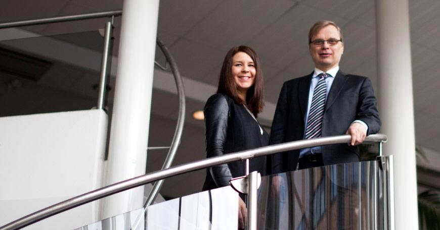 YRITYSVASTUURAPORTTI 2016 22 Menestyksekäs startti yhteistyössä ISS:n Meeri Kivimäki ja Danske Bank Groupin Teemu Virolainen ovat erittäin tyytyväisiä laajaan yhteistyöhön.