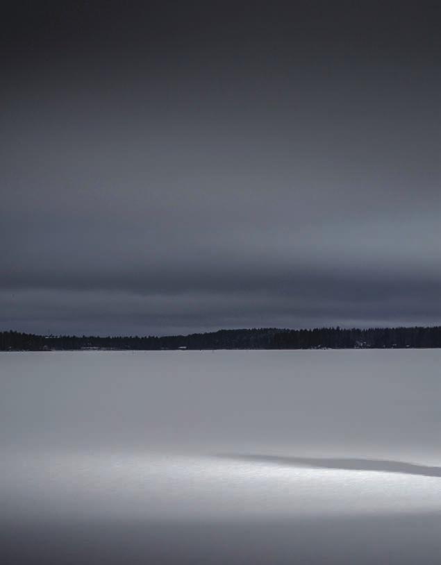 Elämän ja kuoleman kysymys Millainen on hyvä kuolema? Sitä Anja Terkamo-Moisio on pohtinut koko aikuisikänsä. teksti Tiina Suomalainen kuvat Mikko Nikkinen tärkeän äärellä.