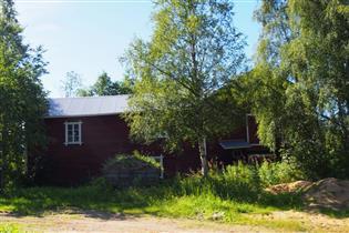 rakennukset: Mylly; Jussi Kittilän 1900-luvun alussa rakentama mylly ja myöhemmin myös saha Pyhäjoen Pohjoishaaran rannalla lähellä