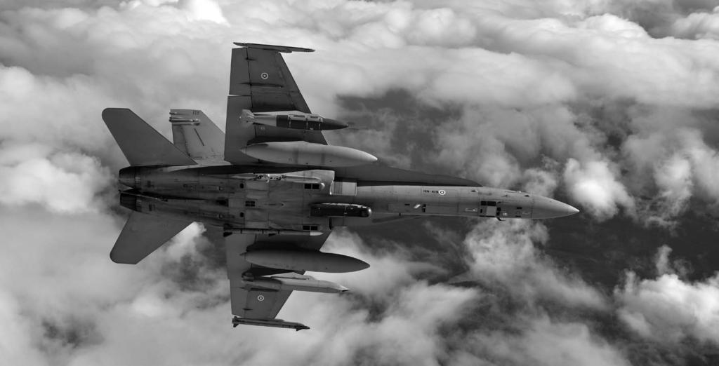 F/A-18 Hornet ilmasta maahan -varustuksessa. (kuva Ville Tuokko) ratkaisuun säilyttämällä ilmaherruus omalla alueella.