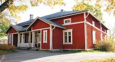 Avoinna kesä-elokuussa joka päivä klo 10-22 (tapahtumien aikaan pidempään). Seuraa tapahtumiamme www.vuohensaari.