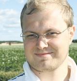 Se tulee esiin hyvin usein, kun esittelemme kaupoissa tuotteitamme suoraan kuluttajille." "Perunalastuja täytyy olla tarjolla useita makuja.