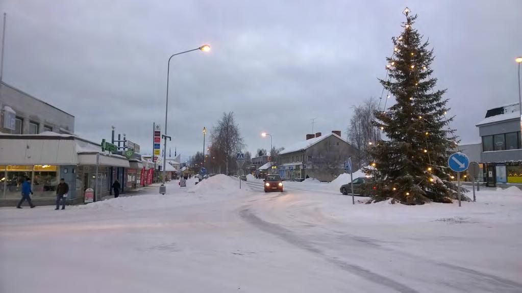 Sinisellä katkoviivalla on vesijohtoverkosto.