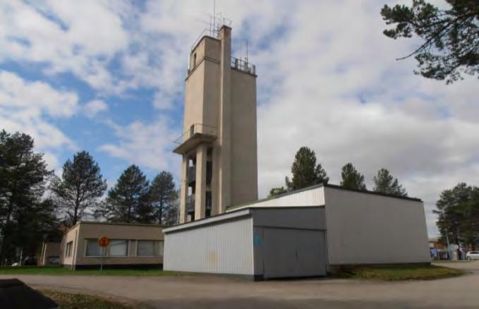 taideteokset. Jäämerentien ja Kemijärventien risteysalueen tuntumassa sijaitsee Ensio Seppäsen pronssiteos vuodelta 1970 Poro ja lappalainen.