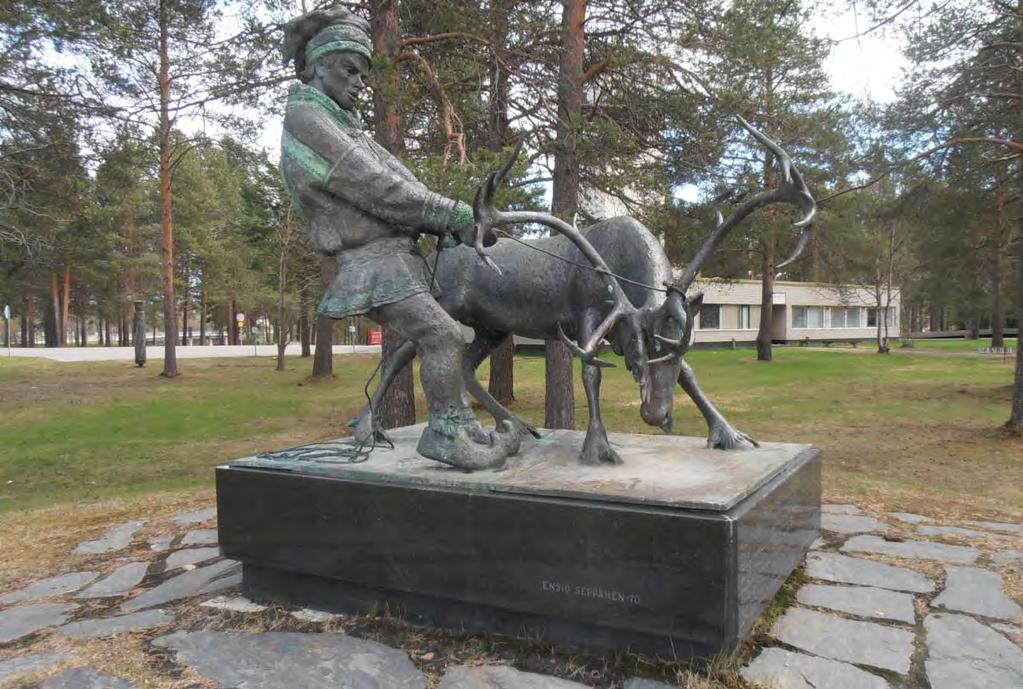 Sodankylä-talo; Galleria Alariesto ja kunnan matkailuneuvonta.