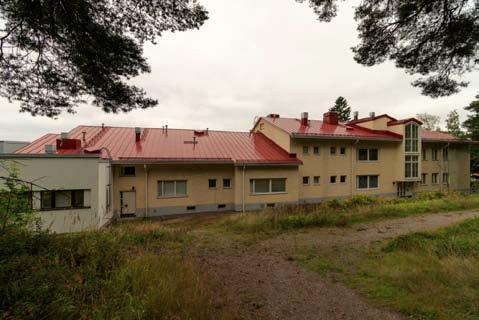 Tekninen lautakunta on päättänyt rakennuksesta luopumisesta. Kirkonkylän päiväkoti on vuonna 1976 rakennettu matala aikakaudelleen tyypillinen tasakattoinen rakennus.