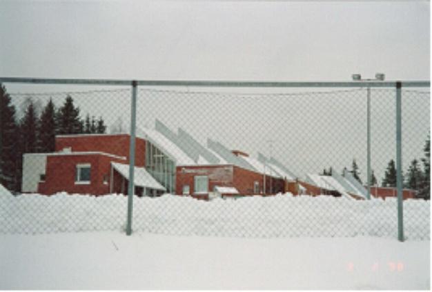 102 ESPOON KAUPUNKI TILAKESKUS-LIIKELAITOS PERUSKORJAUSHANKKEIDEN PRIORISOINTI KOULUKIINTEISTÖT Valmistumisvuosi: 1985 Rakennusnumero: 4077 Kiinteistön nimi: Sunan koulu Kiinteistön osoite: