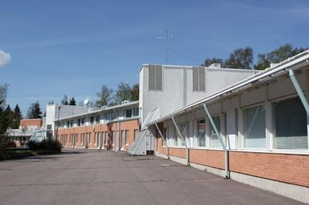 62 ESPOON KAUPUNKI TILAKESKUS-LIIKELAITOS PERUSKORJAUSHANKKEIDEN PRIORISOINTI KOULUKIINTEISTÖT Valmistumisvuosi: 1991 Rakennusnumero: 4086 Kiinteistön nimi: Mankkaan koulu Kiinteistön osoite: