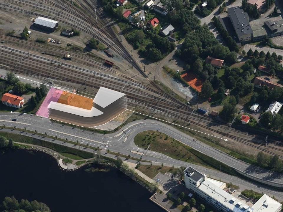 25 Nykyisen asemakaavan mukainen tilanne. Makasiinin tontin likimääräinen sijainti on esitetty keltaisella. Merkittävä osa makasiinirakennuksesta paloi vuonna 2013.