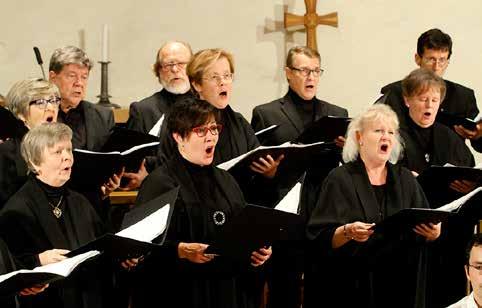 Esiintymisten ja konserttien yhteydessä kuoro sitten pyrkii välittämään saman elinvoiman ja ilon kuulijoille. Toivomme, että sanan ja musiikin yhteinen hyvä sanoma virkistää heitäkin.