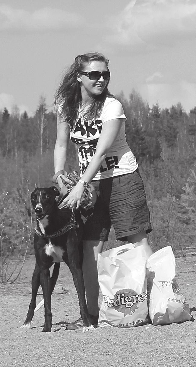 olla muuta kuin tyytyväinen ja iloinen! Gösta on varsin kovaviettinen koira, mikä on helpottanut treenarin perustyötä huomattavasti.