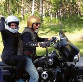 Perhekurssilla Yyterissä TEKSTI HEIDI RAJAMÄKI KUVAT NIINA REMES Sydänlasten perhekurssi oli