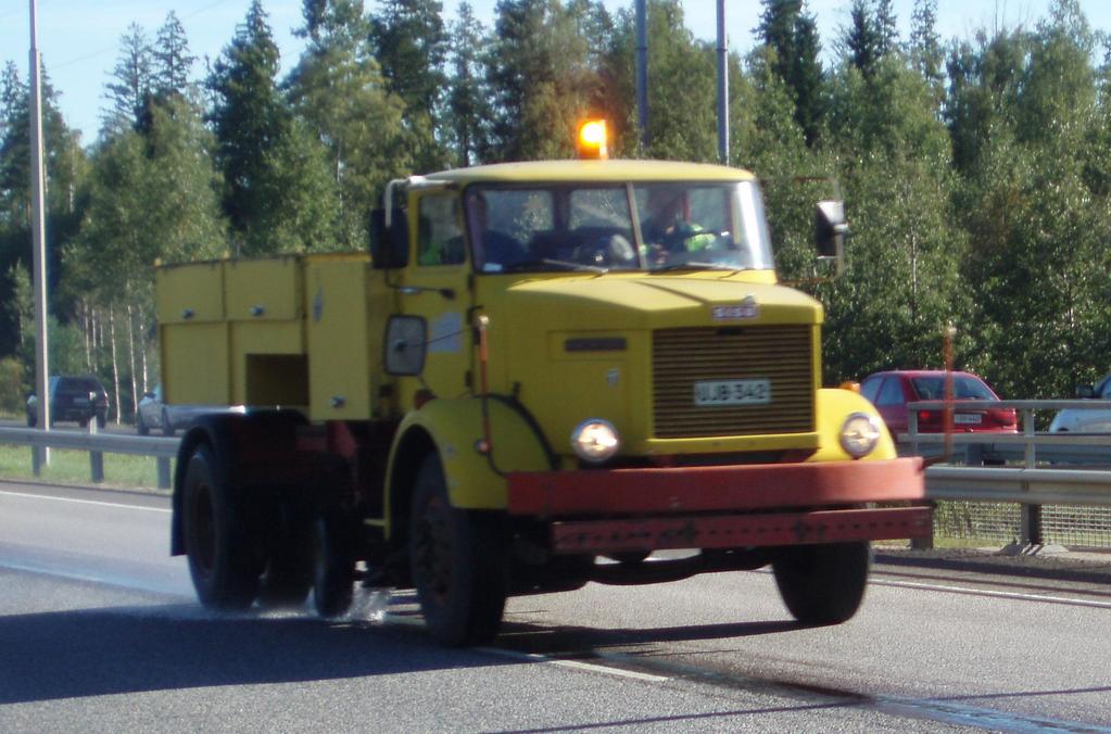 Tyhjätila Sallittu tyhjätila ajoradalla eri laatuvaatimusluokissa A-D Päällyste Tyhjätila V (til-%) Yksittäinen näyte Keskiarvo A, B C D A, B C D AB 5-8 AB 11 8,0 5,0 AB 16 22 5,0 5,0 1,0-4,0 4,0 5,0