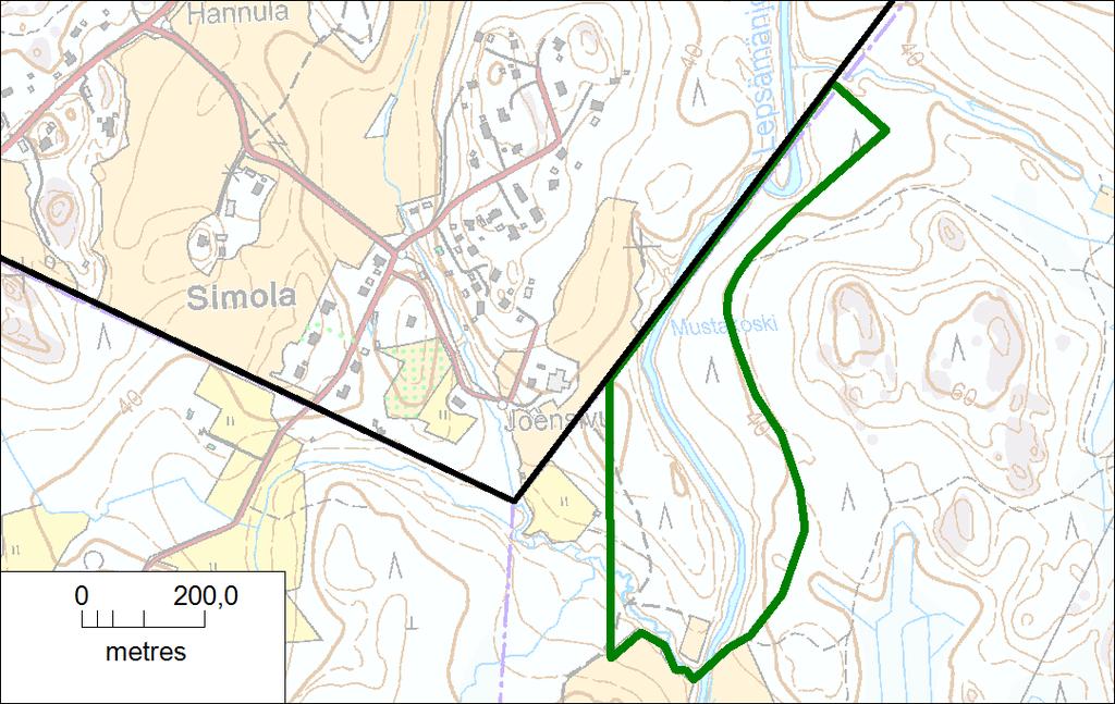 Kuva 12. Vestran Natura 2000 -alueeseen kuuluva Mustakosken metsä on rajattu vihreällä ja osayleiskaava-alueen raja mustalla.