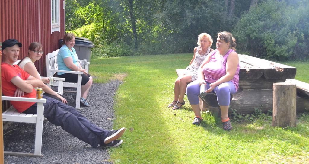 Mitä muuta voi toivokaan: ihana idyllinen paikka, maistuvaa ruokaa ja hyvää seuraa!