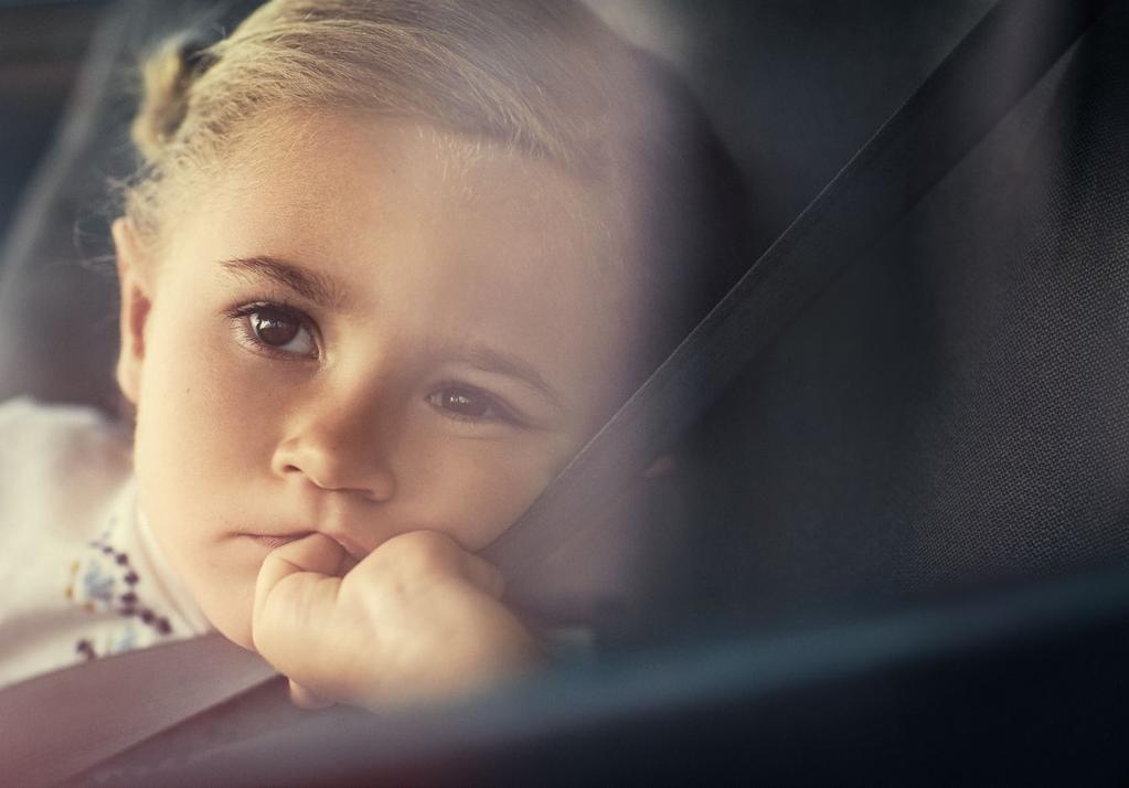 TURVALLISUUS Mielenrauhaa tuo tunnusomainen VOLVO TURVALLISUUS Linja-auto on maanteiden turvallisin matkustusväline.