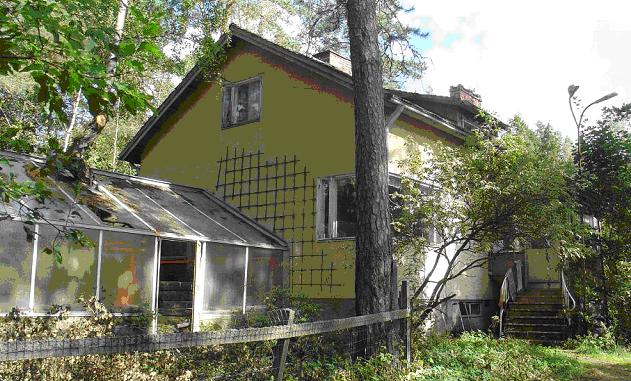 26) Villa Heino (Louhos) 1:8 Elfvikinkuja 2 Rakennus on osa Ruukinrannan historiallista kokonaisuutta. Jälleenrakennuskauden rakennuskanta on kovaa vauhtia hupenemassa.