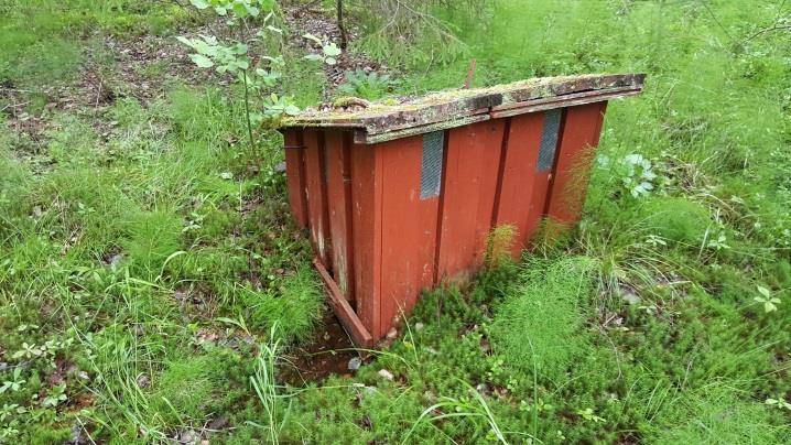 todettuun lähteeseen on rakennettu aikanaan kaivo (Kuva 18.).